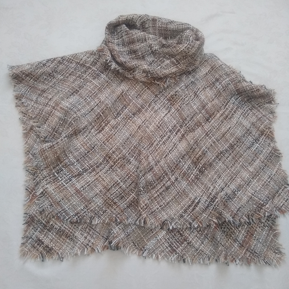 Heidi Hess tweed knit plaid poncho cape kimono